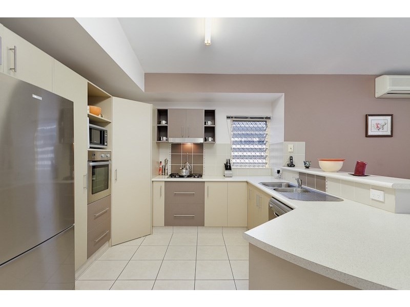 25 Fitzmaurice Drive, Bentley Park QLD 4869