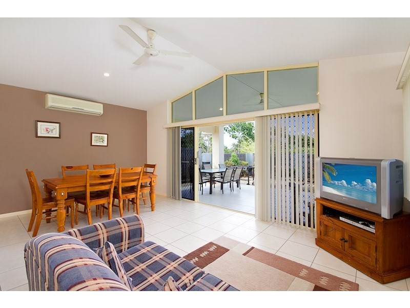 25 Fitzmaurice Drive, Bentley Park QLD 4869