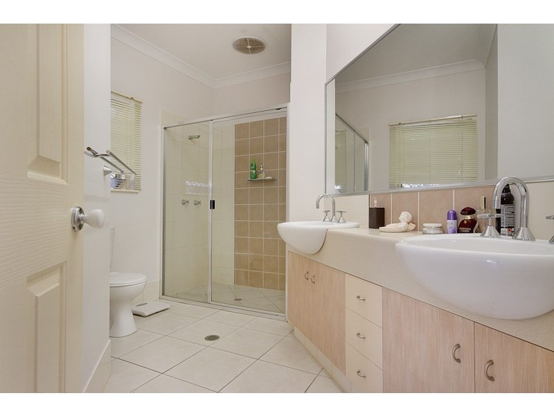 25 Fitzmaurice Drive, Bentley Park QLD 4869