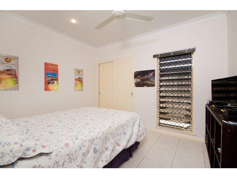 25 Fitzmaurice Drive, Bentley Park QLD 4869