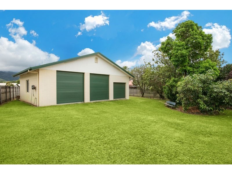 2 Townsend Close, Edmonton QLD 4869