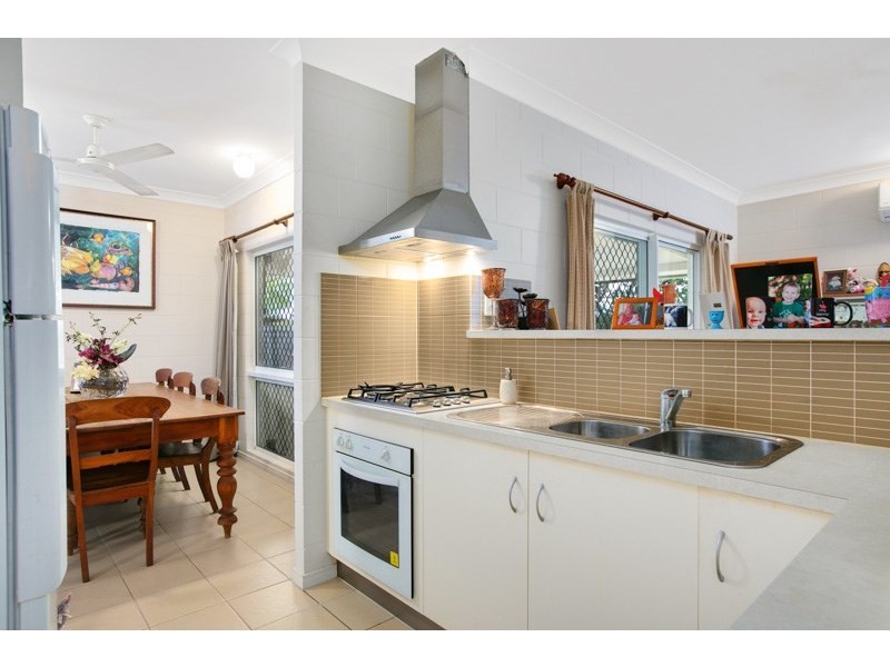 2 Townsend Close, Edmonton QLD 4869