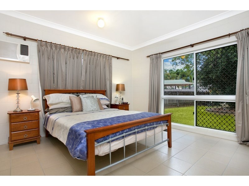 2 Townsend Close, Edmonton QLD 4869