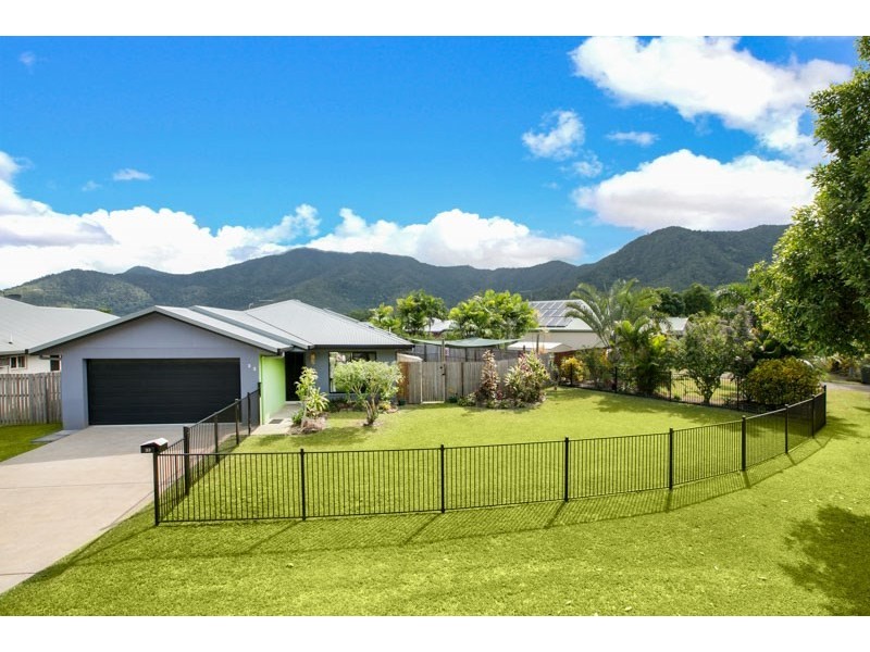 33 Cliffdale Street, Bentley Park QLD 4869