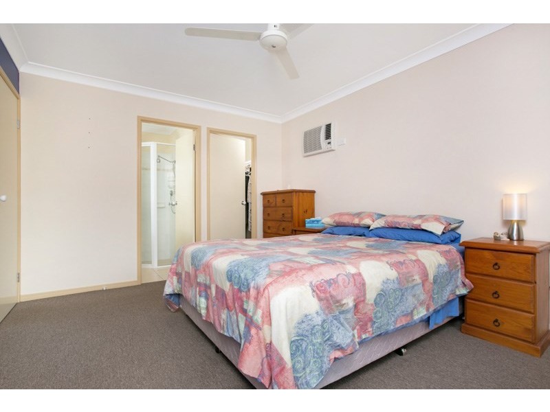 33 Cliffdale Street, Bentley Park QLD 4869