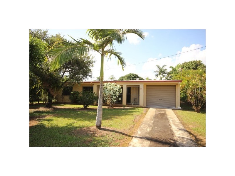25 Woomala Street, Woree QLD 4868