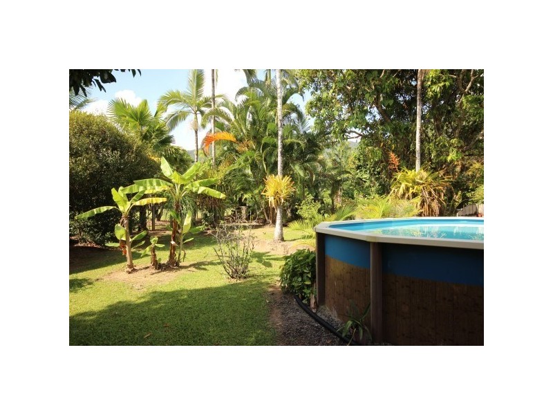 25 Woomala Street, Woree QLD 4868