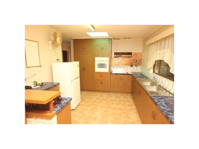 25 Woomala Street, Woree QLD 4868