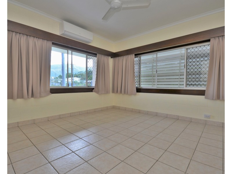 17-19 Sondrio Street, Woree QLD 4868