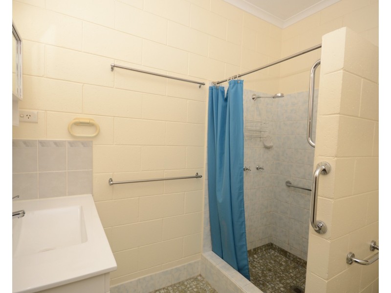 17-19 Sondrio Street, Woree QLD 4868