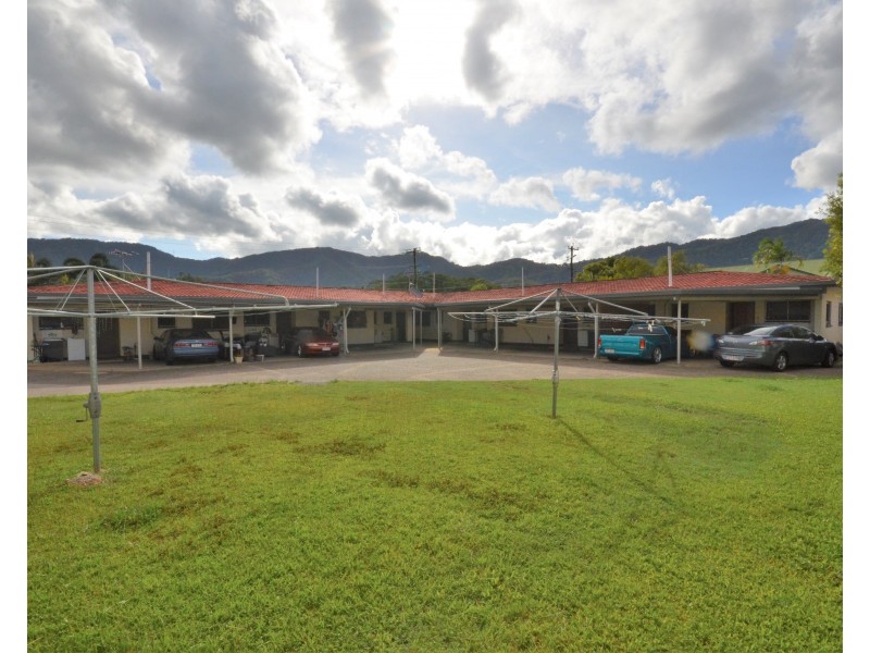 17-19 Sondrio Street, Woree QLD 4868