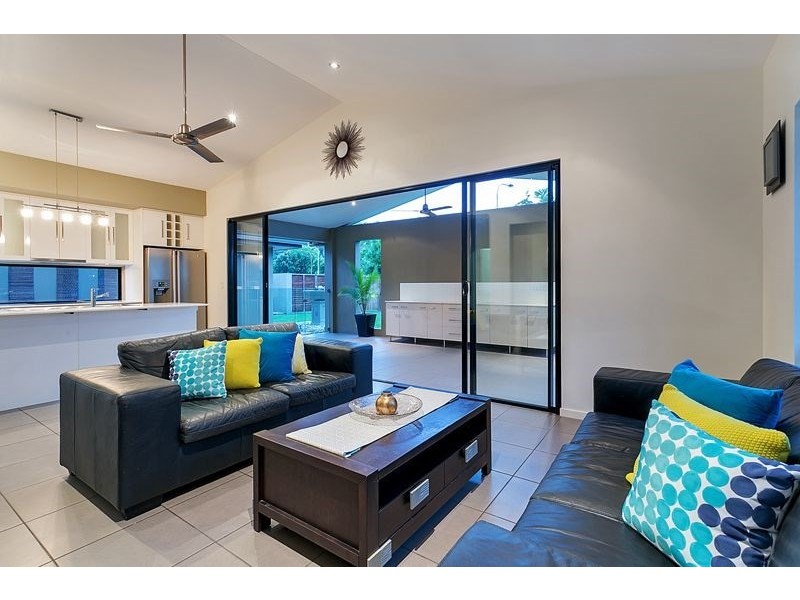 119 Roberts Drive, Trinity Beach QLD 4879