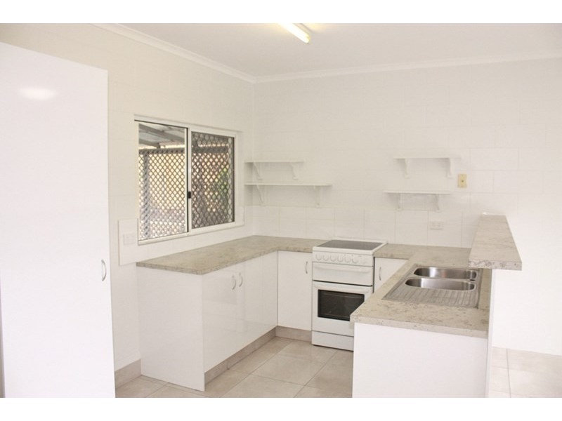 8 Halloran Close, Gordonvale QLD 4865