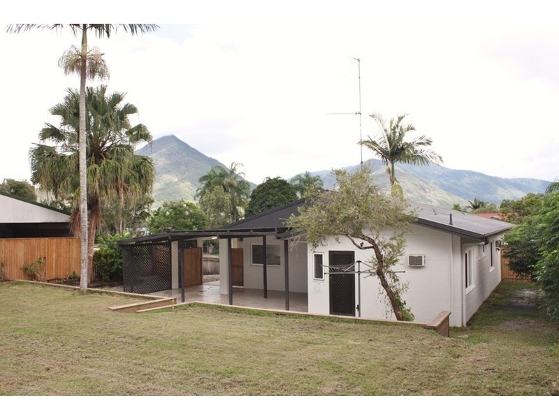 8 Halloran Close, Gordonvale QLD 4865