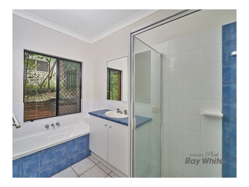 Bentley Park QLD 4869