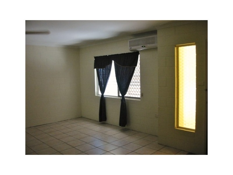 27 Mulligan Street, Manoora QLD 4870