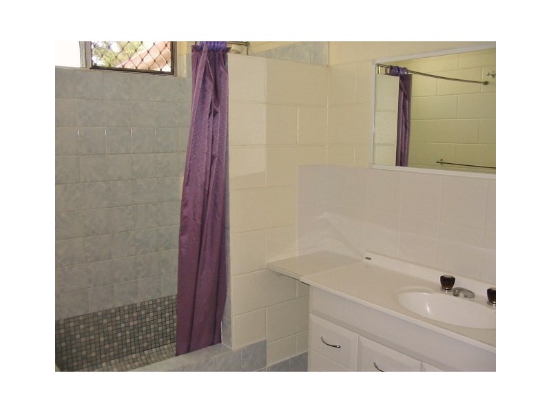 27 Mulligan Street, Manoora QLD 4870