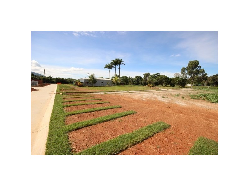 76-80 Giffin Road, White Rock QLD 4868