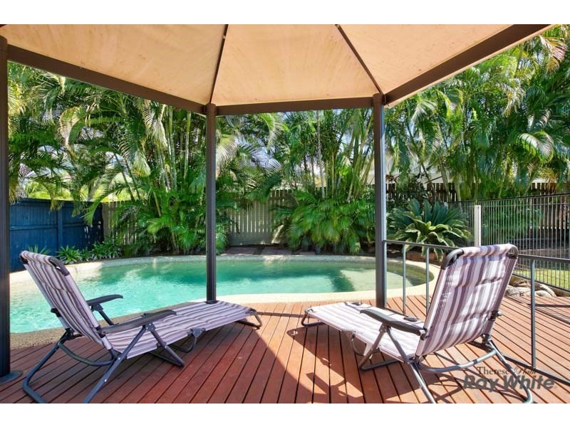 136 Robert Road, Bentley Park QLD 4869