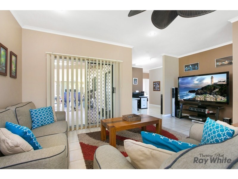 136 Robert Road, Bentley Park QLD 4869