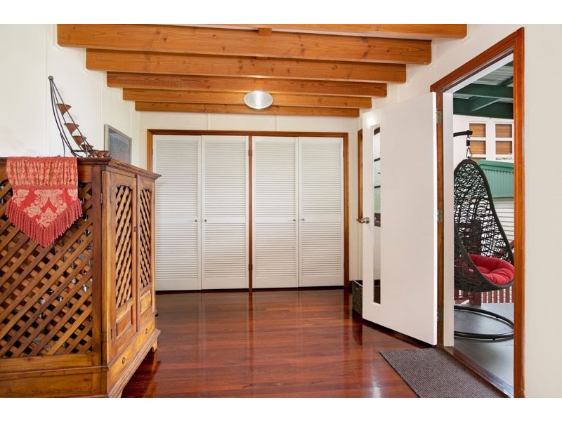 229 O’Shea Esplanade, Machans Beach QLD 4878