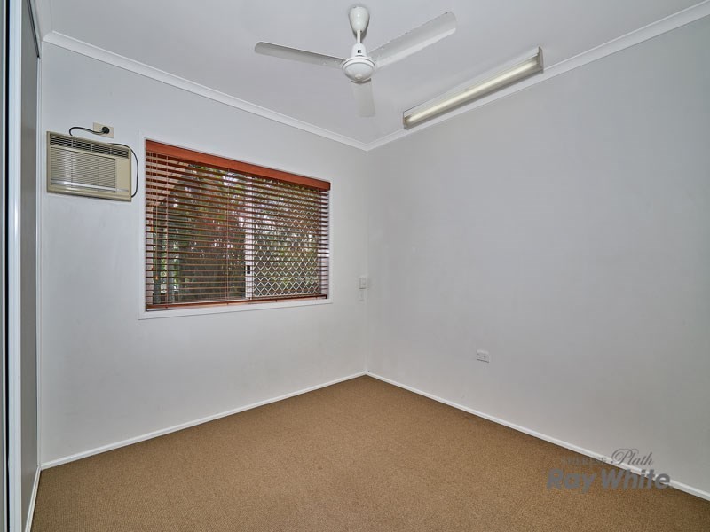 1 Summer Hill Drive, Mooroobool QLD 4870