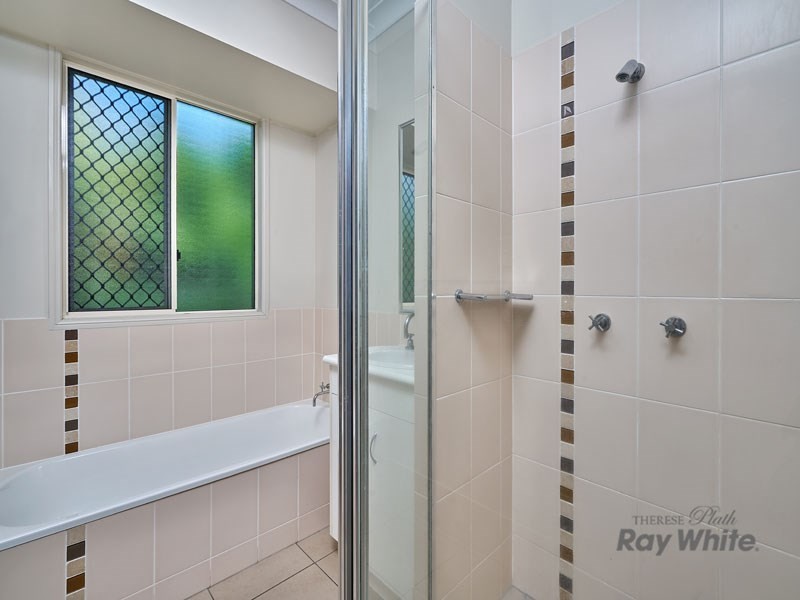 13 Bundey Street, Bentley Park QLD 4869