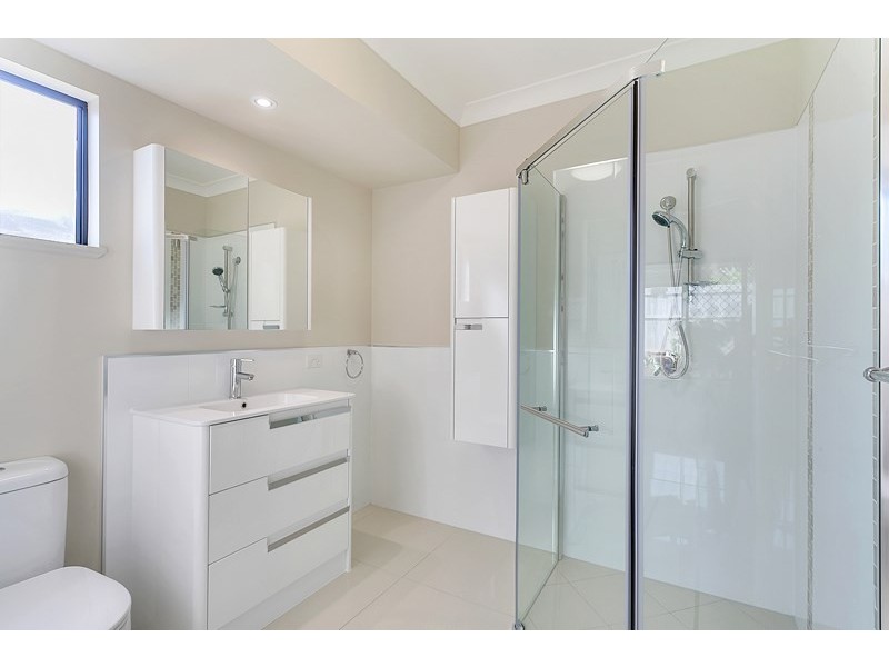 Bentley Park QLD 4869