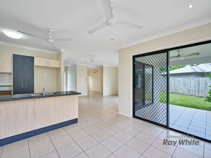 15 Cliffdale Street, Bentley Park QLD 4869