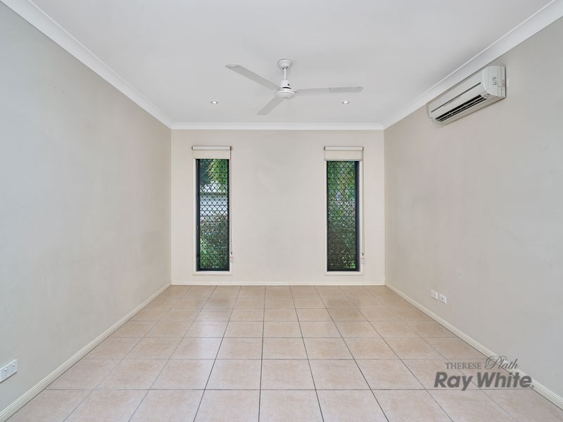 15 Cliffdale Street, Bentley Park QLD 4869