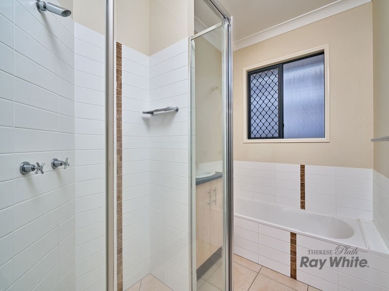 15 Cliffdale Street, Bentley Park QLD 4869