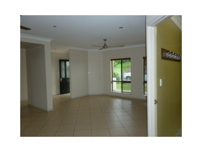 Bentley Park QLD 4869