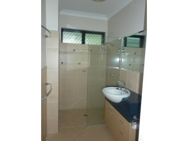 Bentley Park QLD 4869