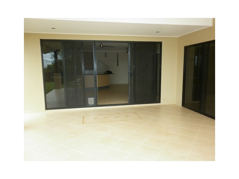 Bentley Park QLD 4869