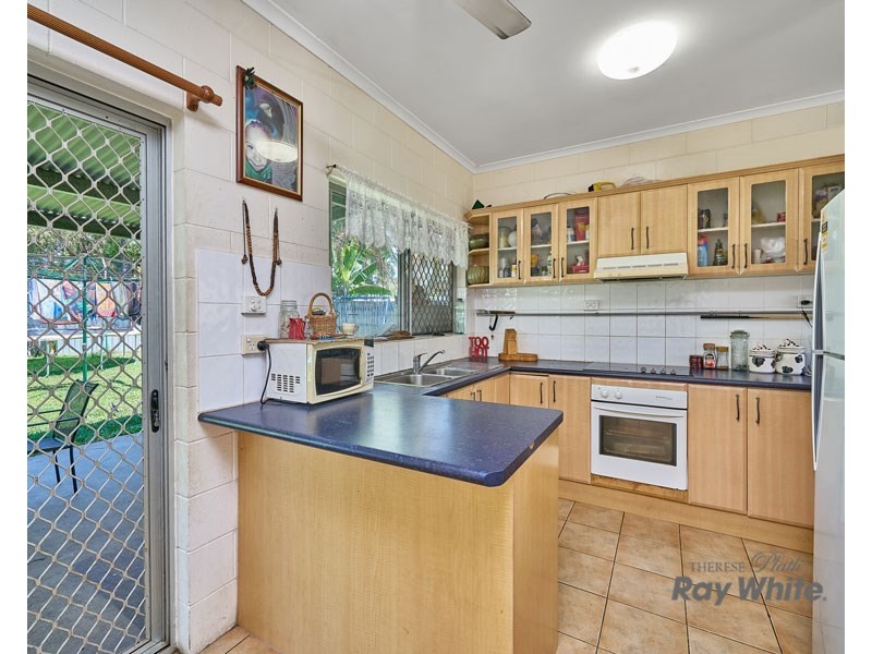 8 Tryal Street, Bentley Park QLD 4869