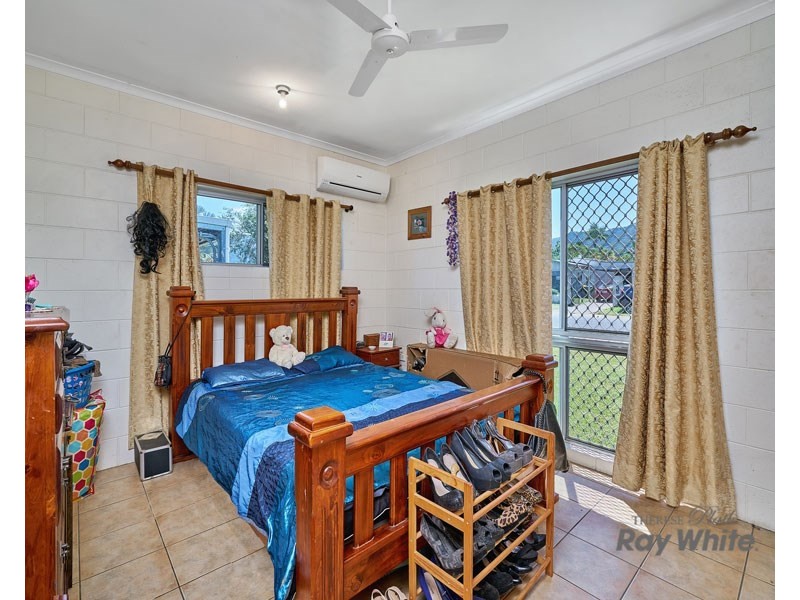 8 Tryal Street, Bentley Park QLD 4869