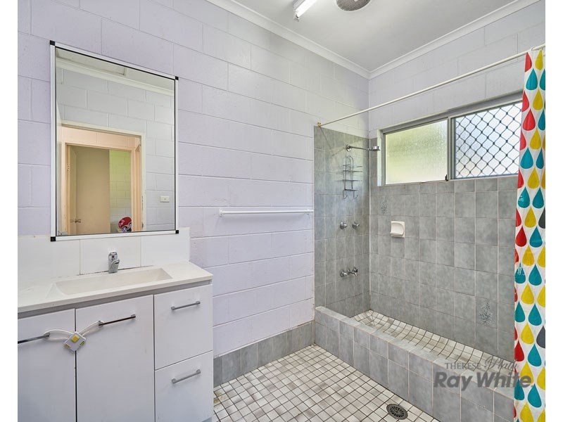 8 Tryal Street, Bentley Park QLD 4869