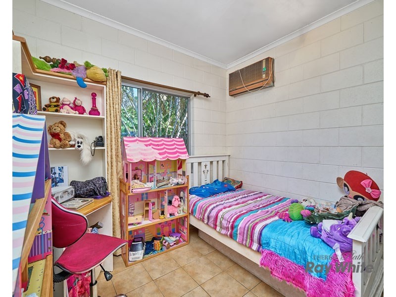8 Tryal Street, Bentley Park QLD 4869