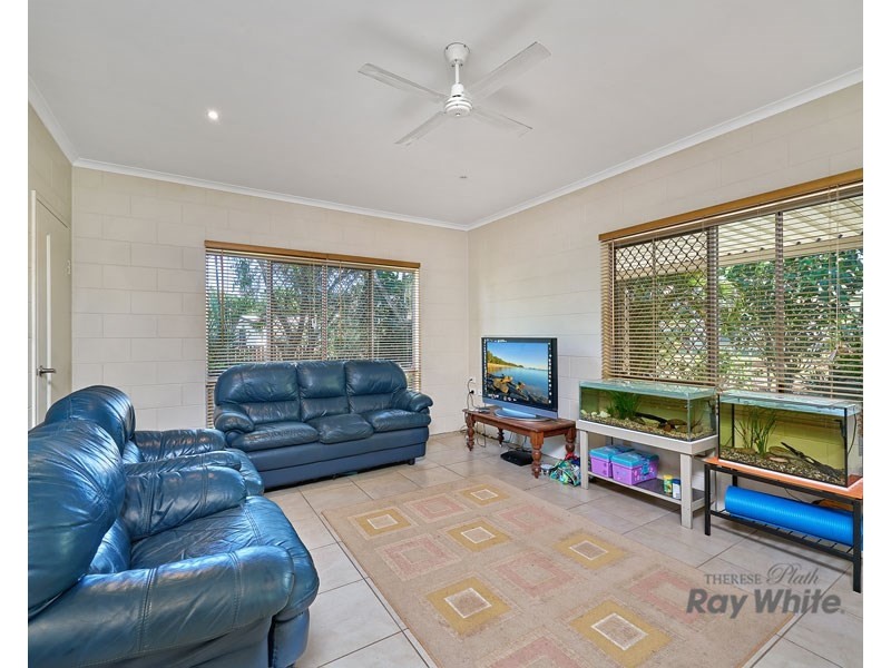 14 Beagle Close, Bentley Park QLD 4869