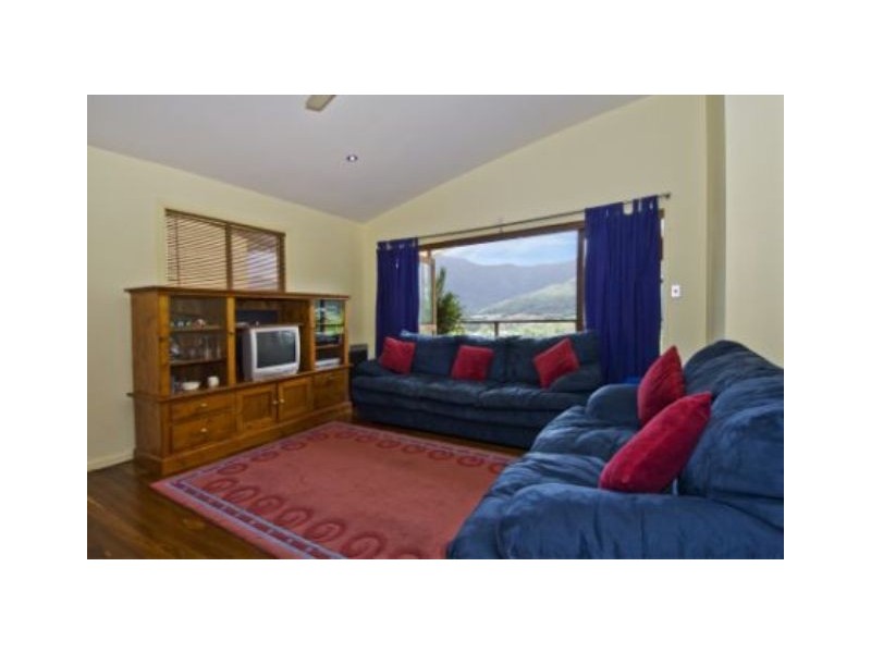 Bentley Park QLD 4869