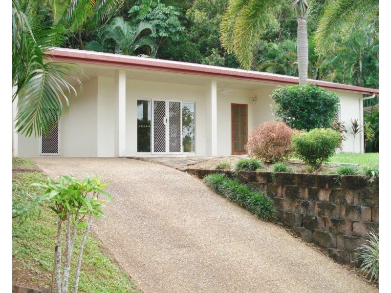 8 Hogan Court, White Rock QLD 4868