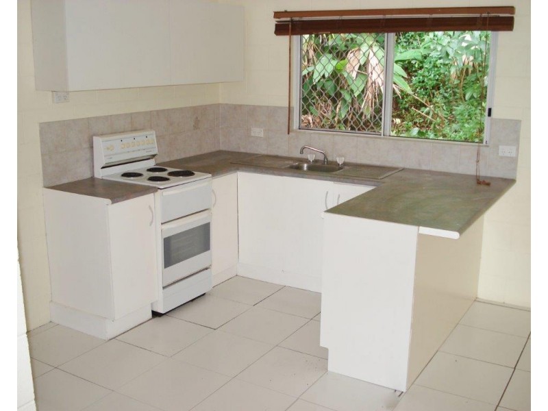 8 Hogan Court, White Rock QLD 4868