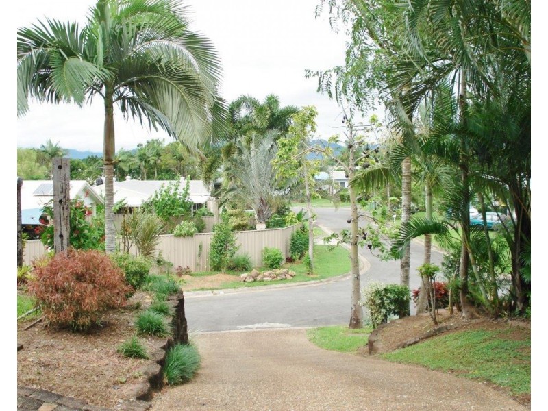 8 Hogan Court, White Rock QLD 4868