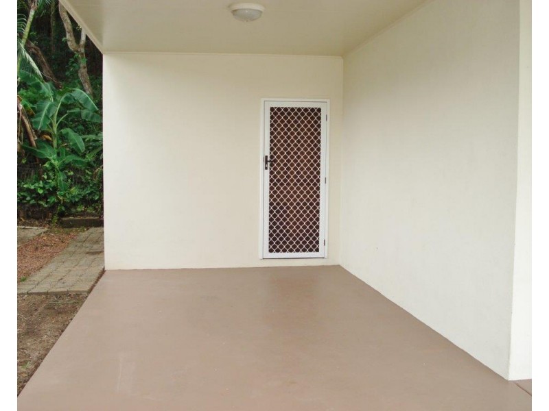 8 Hogan Court, White Rock QLD 4868