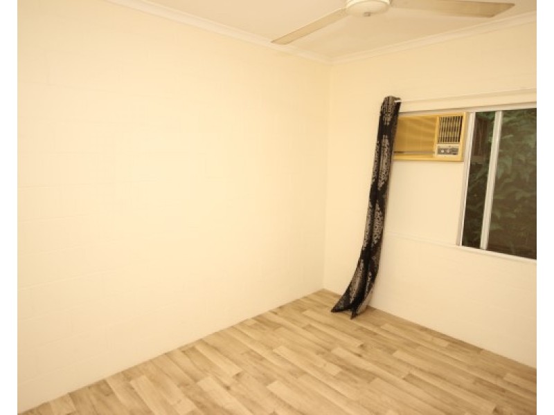 8 Hogan Court, White Rock QLD 4868