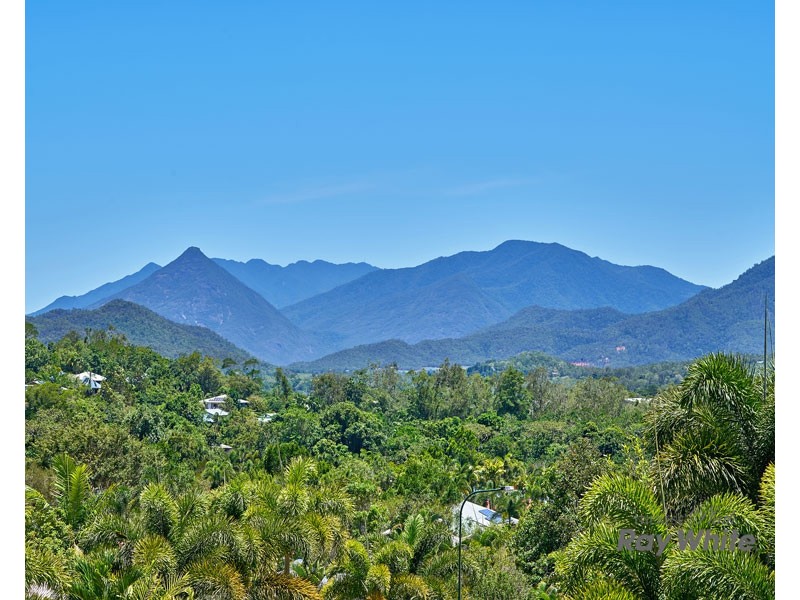 33 Surtees Close, Bentley Park QLD 4869