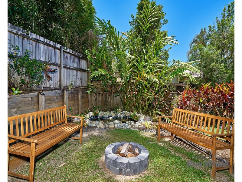 33 Surtees Close, Bentley Park QLD 4869