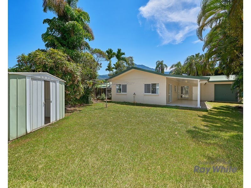 4 Catherine Close, Bentley Park QLD 4869