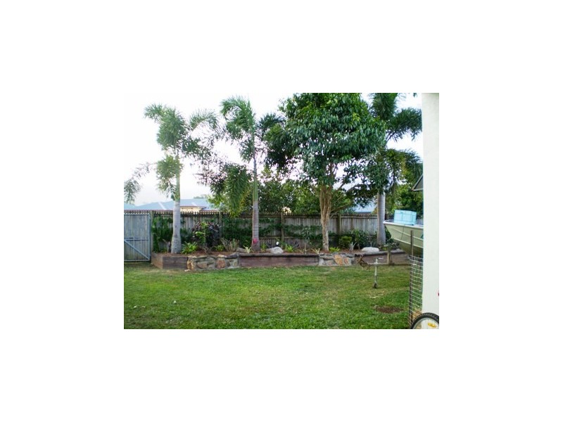 8 Wiseman Road East, Edmonton QLD 4869