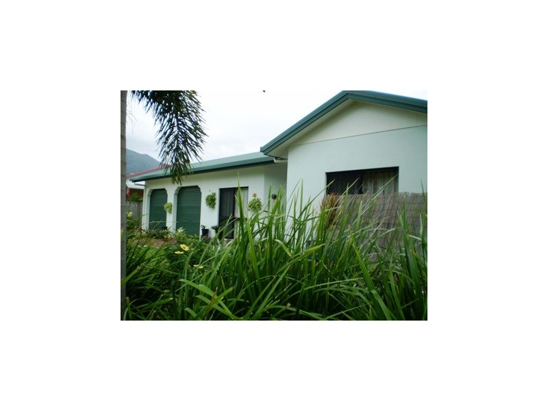 8 Wiseman Road East, Edmonton QLD 4869